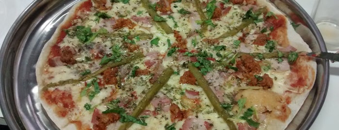 Di Pizza Di Manolo is one of top 1000 de pizzas favoritas.