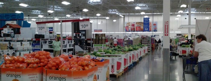 Sam's Club is one of Charlie’s Liked Places.