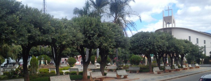 Praça Dom Luíz is one of Guide to Mantenópolis's best spots.