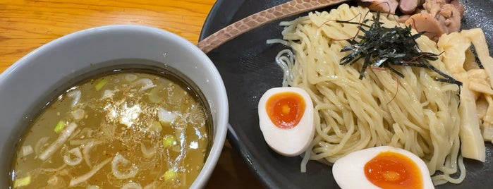 Tori-soba Salt is one of สถานที่ที่ flying ถูกใจ.