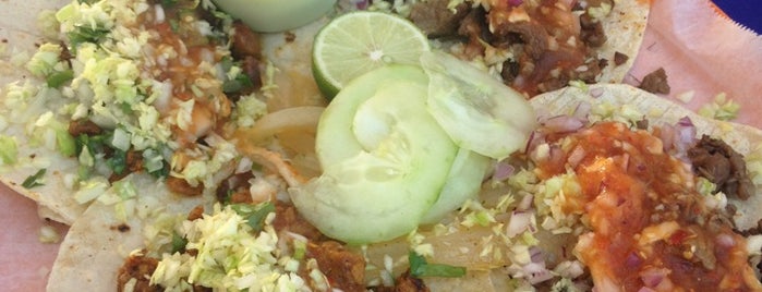 Tacos La Lomita is one of Phoenix.