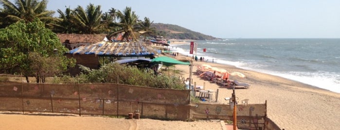 Anjuna Beach is one of สถานที่ที่ Lidiya ถูกใจ.