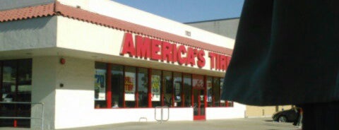 America's Tire is one of Larryさんのお気に入りスポット.