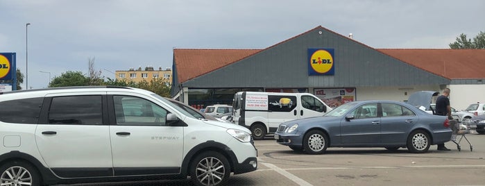 Lidl is one of Cegléd.
