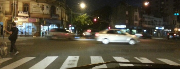 Av. Triunvirato y La Pampa is one of Hello 님이 좋아한 장소.