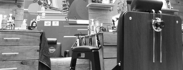 Trezentos Barber Shop is one of Kleber'in Beğendiği Mekanlar.