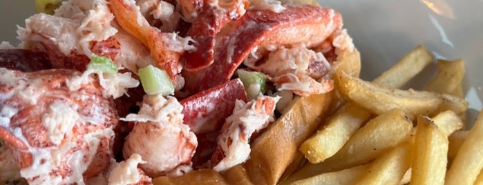 Aquidneck Lobster Co. is one of Places I'd like to try.