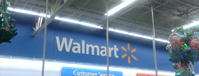 Walmart Supercenter is one of Tempat yang Disukai Justin.