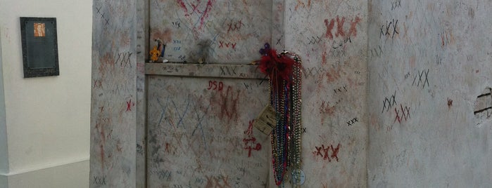 Tomb Of Marie Laveau is one of Paranormal Places.
