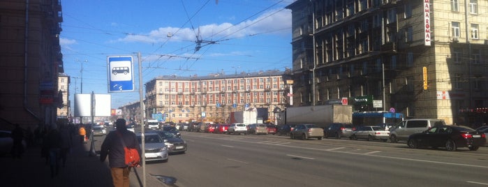 Zanevskaya Square is one of Leningrad.
