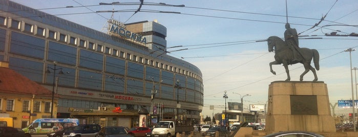 Alexander Nevsky Square is one of Площади Санкт-Петербурга.
