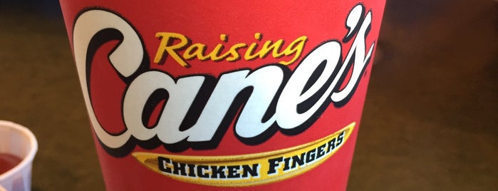 Raising Cane's Chicken Fingers is one of Lieux qui ont plu à Jamie.