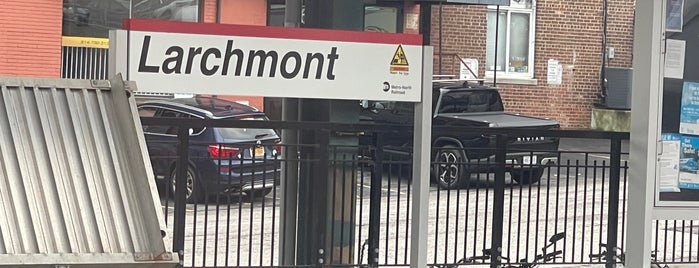 Metro North - Larchmont Train Station is one of trains.