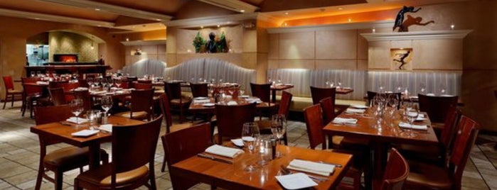 Aurora Restaurant is one of Suburb Supper Club.