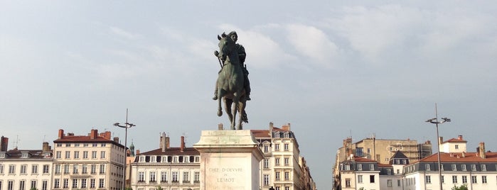 Place Bellecour is one of France (Paris, Lyon).