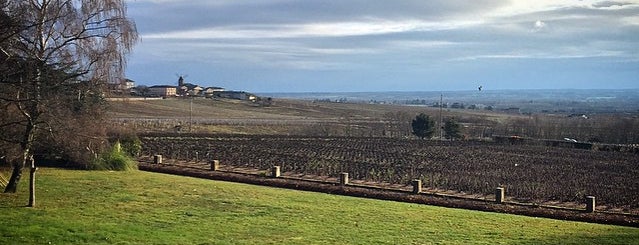 Chateau Des Moriers is one of Lieux sauvegardés par Jean-Marc.