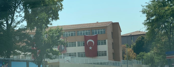 Kurtuluş Anadolu Lisesi is one of Çankaya'daki Okullar.