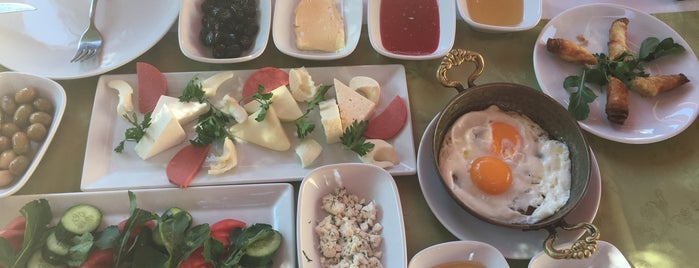 Vona Ocakbaşı Restaurant is one of สถานที่ที่บันทึกไว้ของ aslita.