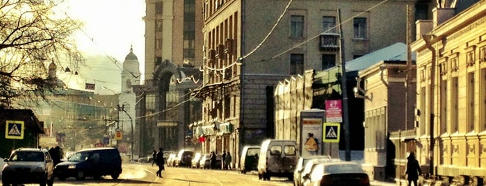 Новокузнецкая улица is one of Улицы Москвы.