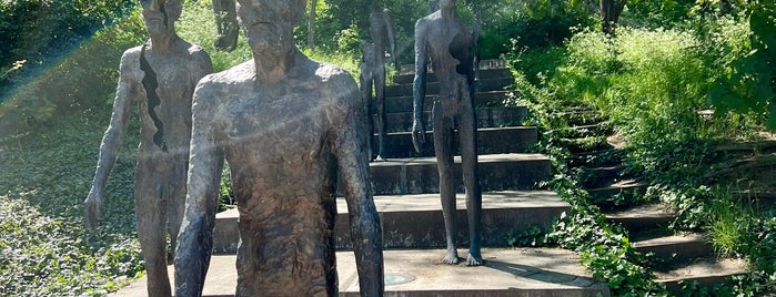 Памятник жертвам коммунизма is one of Prága.