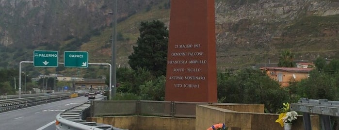 Monumento Strage Capaci is one of Orte, die Silvia gefallen.