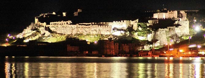 Mitilini Castle is one of Lieux qui ont plu à 👫iki DeLi👫.