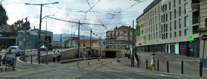 Station Blancarde Foch [T2] is one of Tramway de Marseille.