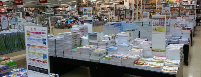 POPULAR Bookstore is one of Tracy : понравившиеся места.