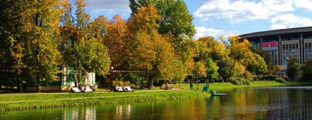 Екатерининский парк is one of Lieux qui ont plu à Elena.