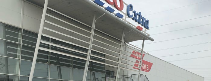 Tesco Extra is one of London.