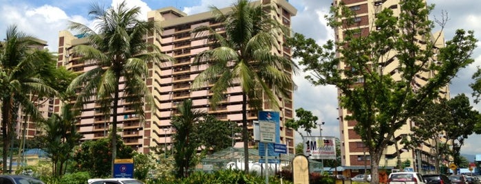 Bandar Baru Sentul is one of Tempat yang Disukai ꌅꁲꉣꂑꌚꁴꁲ꒒.