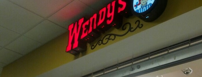 Wendy’s is one of Lieux qui ont plu à Robert.
