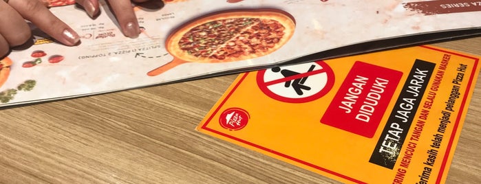 Pizza Hut is one of 20 favorite restaurants.