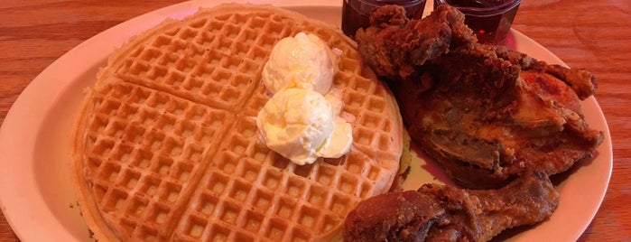 Roscoe's House of Chicken and Waffles is one of la.