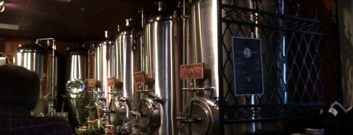 Vault Brewing is one of Tempat yang Disukai Tully.