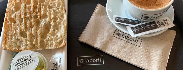 Faborit is one of Tempat yang Disukai Raul.