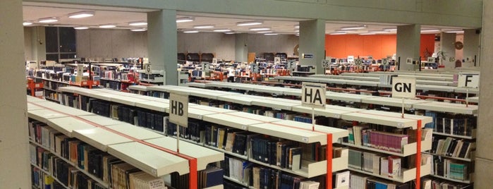 Biblioteca FES Acatlán is one of Asael'in Beğendiği Mekanlar.