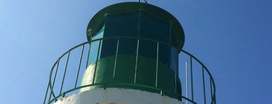 Phare vert is one of Sites touristiques.