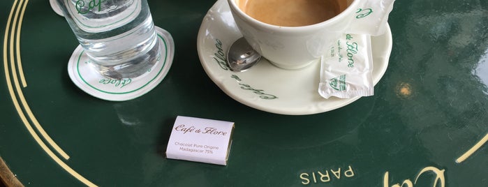 Café de Flore is one of Tempat yang Disukai Gülçin.