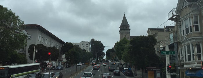 Facebook Shuttle Stop (Gough & Bush) is one of SF Trip 2016 🌉.