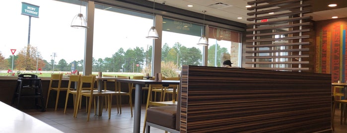 McDonald's is one of Places with Free WiFi.