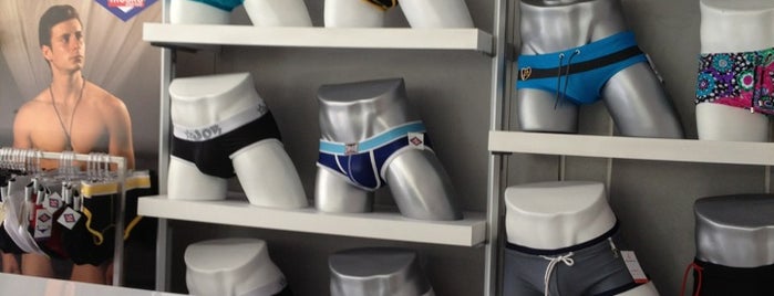 Mosko Underwear is one of Montecristo'nun Beğendiği Mekanlar.