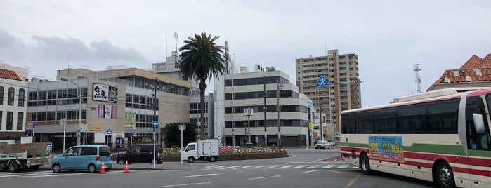Tateyama Station is one of 関東の駅 百選.
