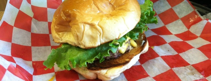 Knucklehead Burgers is one of Buzzin' Restaurants.