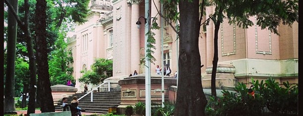 Instituto de Educação de Minas Gerais (IEMG) is one of Minas.