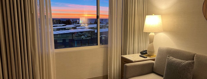 Hilton Santa Monica Hotel & Suites is one of doubletree hilton los angeles.