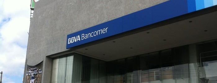BBVA Bancomer Sucursal is one of สถานที่ที่ Hector ถูกใจ.