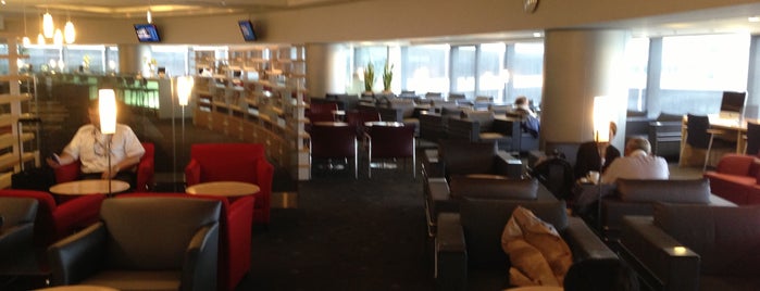 デルタ・スカイクラブ - 第1サテライト is one of Delta Sky Club Airport Lounges.