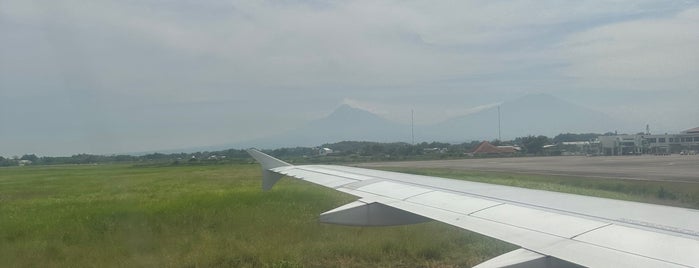 Adi Soemarmo International Airport (SOC) is one of Airport in Indonesia / Bandara di Indonesia.