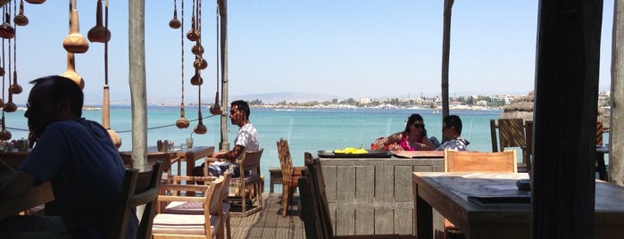 Balux Cafe : Seaside is one of Wifi Cafes in Athens.